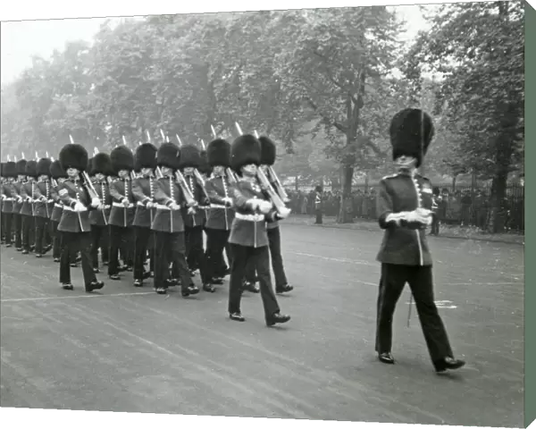 march past wellington barracks