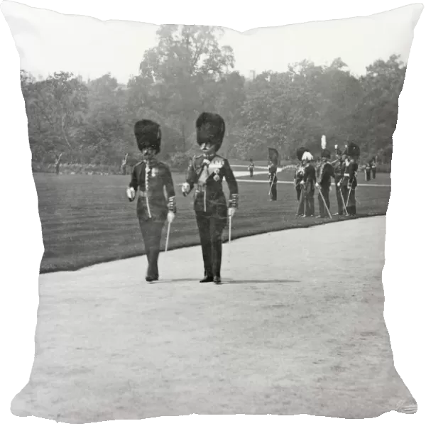 Duke of Connaught and Hon. St. Aubyn 1910 Grenadiers1184