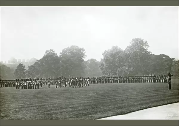 Royal Review of Regiment 1910 Grenadiers1187
