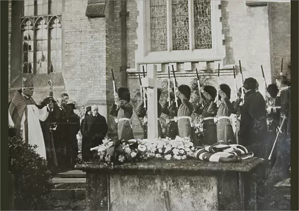 Funeral of Sir George Higginson 1927 Grenadiers1236