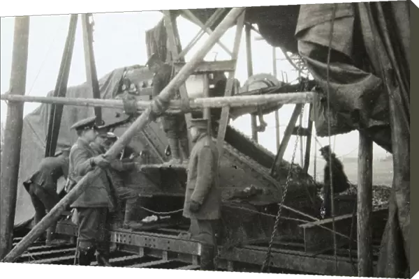 1915 loire mounting the first 15in howitzer
