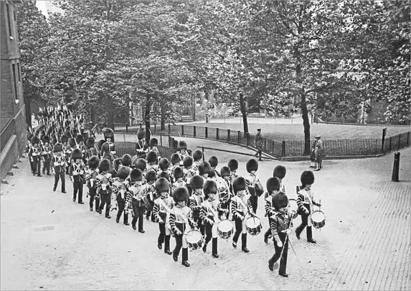 3rd Battalion, arrive Tower of London, 1927 Album38