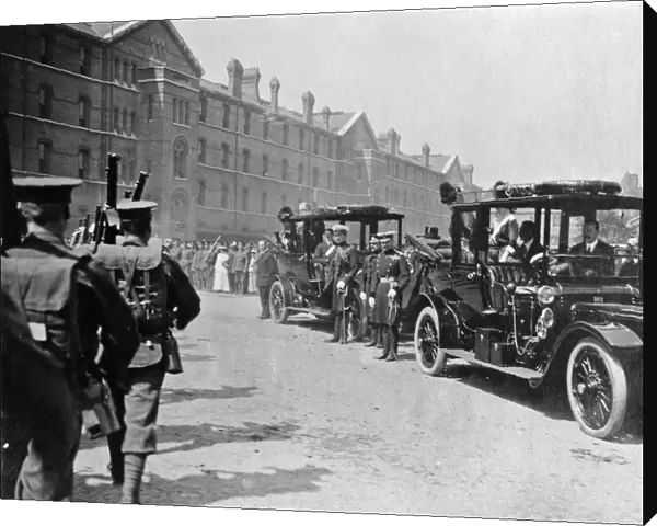 queen alexandra seeing coldstream guards off from chelsea barracks