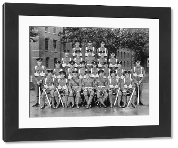 l  /  sgt e greens squad may 1935 caterham