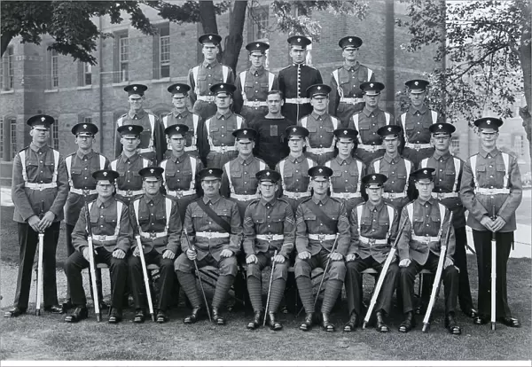 sgt r newtons squad grenadier and irish guards