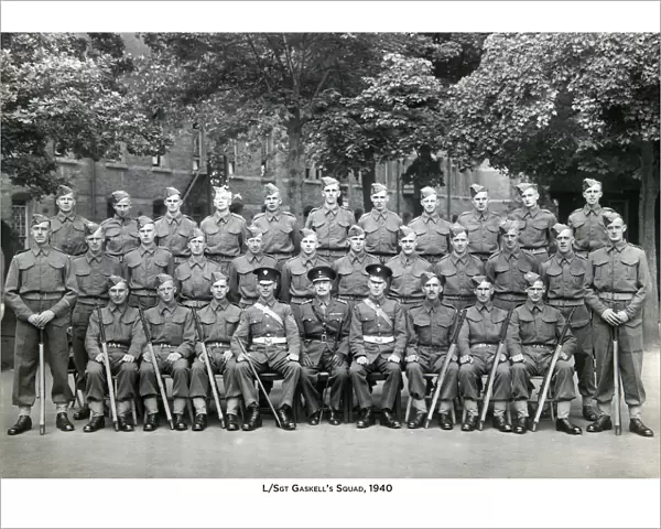 l  /  sgt gaskells squad 1940 l  /  sgt gaskells squad