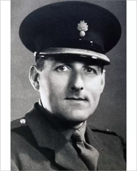 lt col e russell