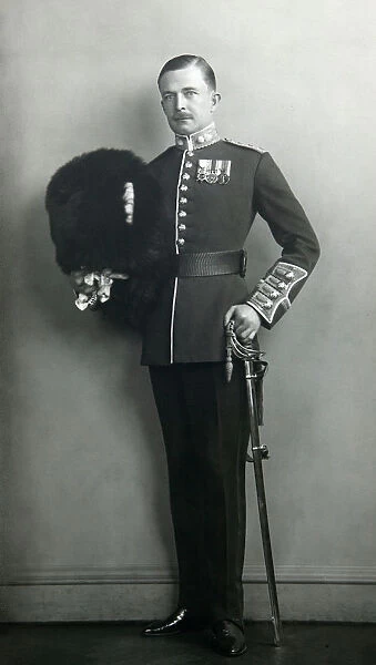 capt lord carrington 4th baron carrington joined 1916