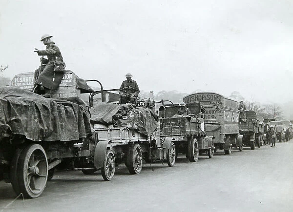 Grenadiers escorting supply convoy, May 1926Grenadiers1218