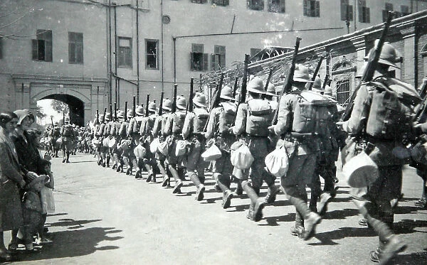 the king& x2019 s company returning from mena camp