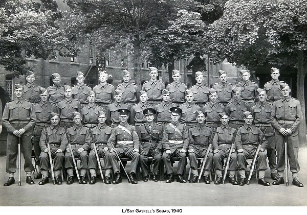 l  /  sgt gaskells squad 1940 l  /  sgt gaskells squad
