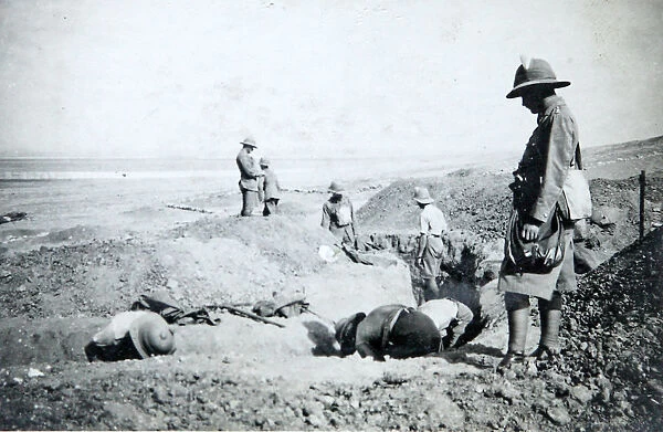 lieut miller trench digging near suez road 9 march 1931