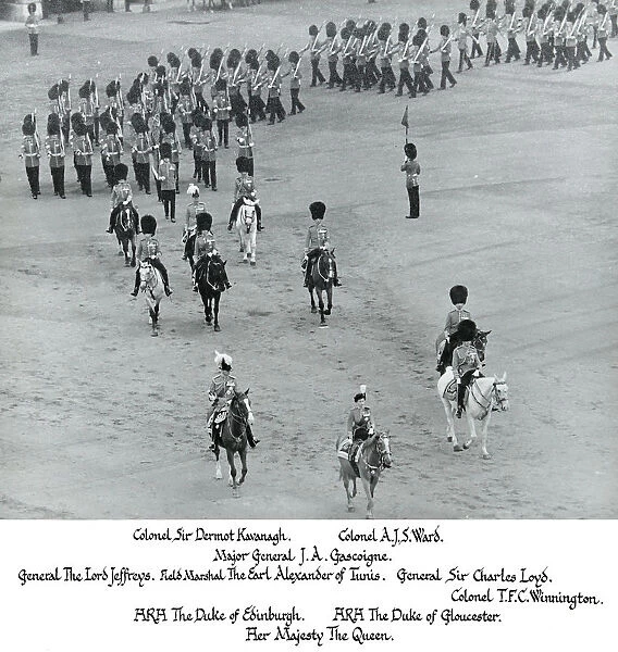 trooping the colour orse guards parade hm the queen