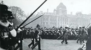 Horse Guards Parade Gallery: funeral king edward vii hm king george v horse guards parade