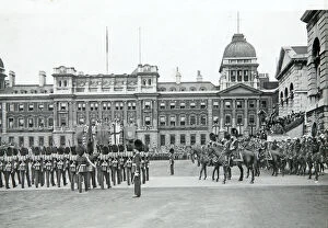 Horse Guards Parade Gallery: horse guards parade trooping the colour