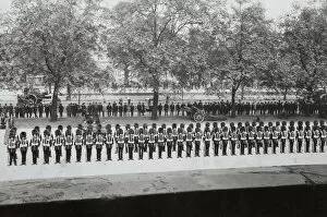 1st Battalion Gallery: Kings Coy, Wellington Barracks 1921 Box 4, Grenadiers 4910