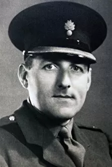 lt col e russell
