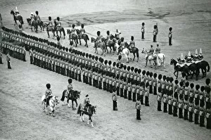 1950s inc Berlin Gallery: trooping the colour hm the queen horse guards parade